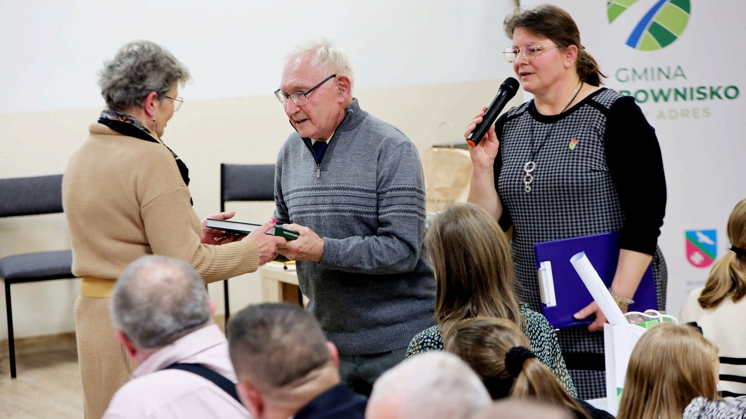 Trzynaście lat pracy nad historią Łukawca, Reportaż o książce, która łączy pokolenia