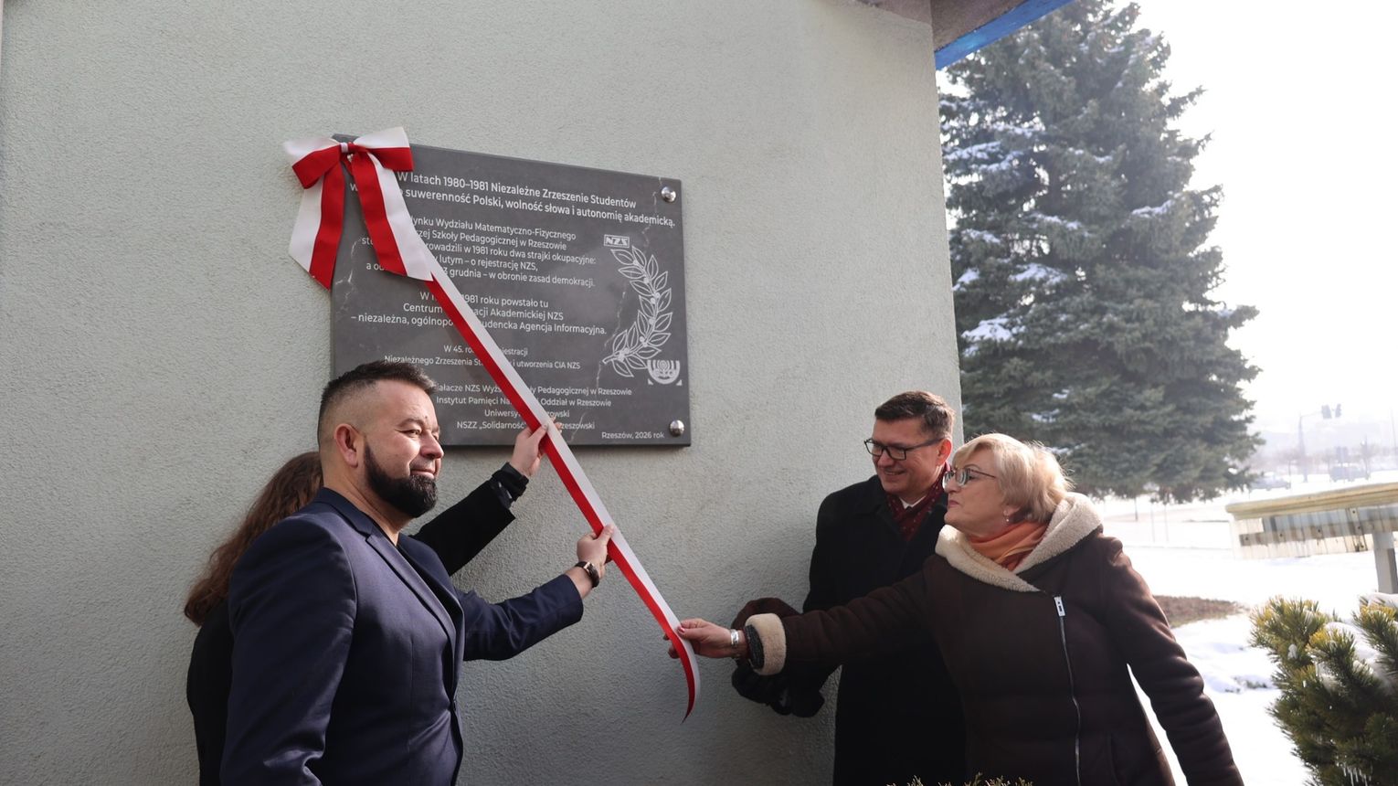 W Rzeszowie odsłonięto tablicę upamiętniającą studenckie strajki z 1981 r.