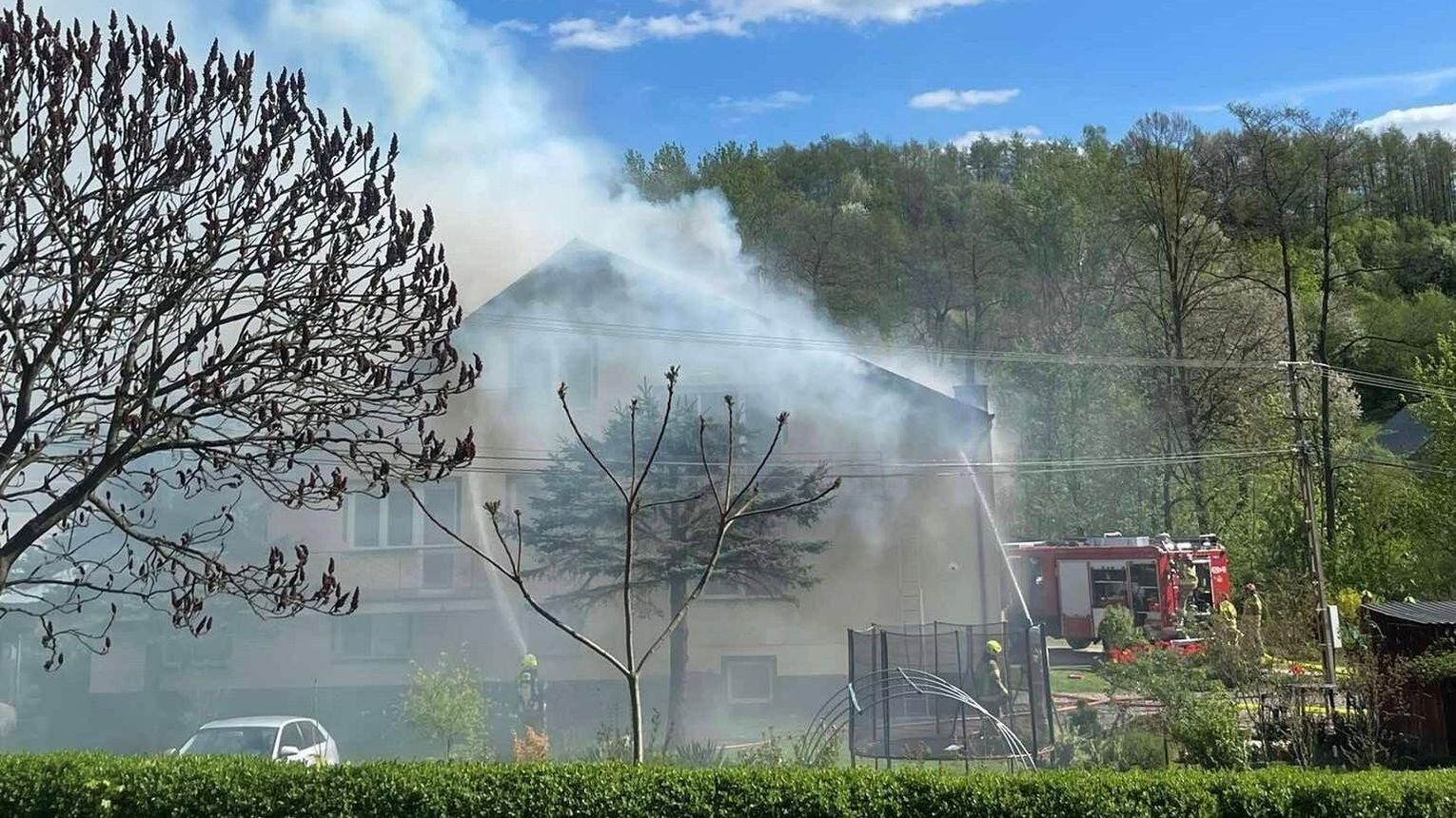 Wielkanocny dramat. W Strzegocicach wybuchł pożar poddasza