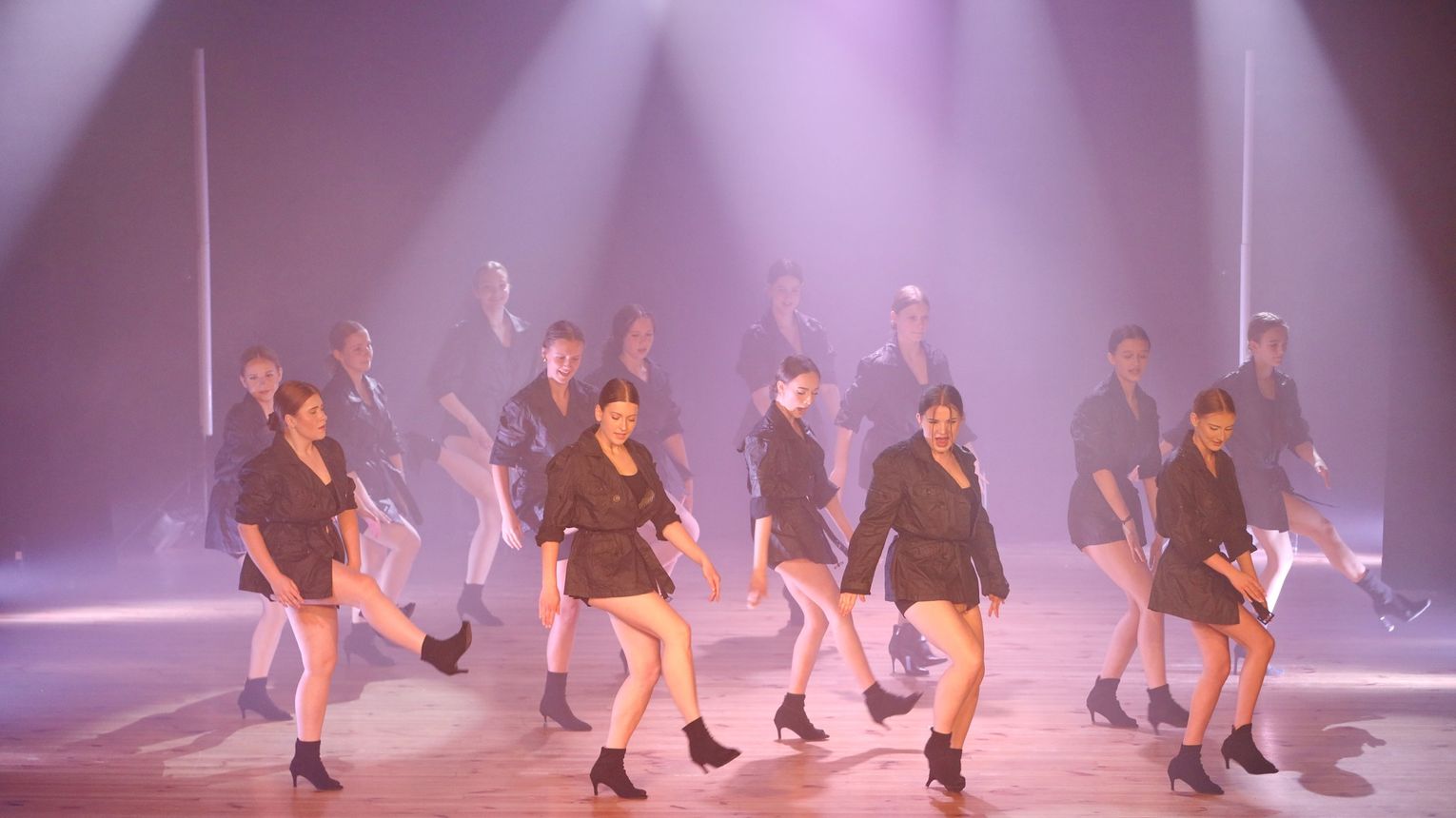 "Wirujące Planety", czyli taneczna podróż przez kosmos w Trzcianie