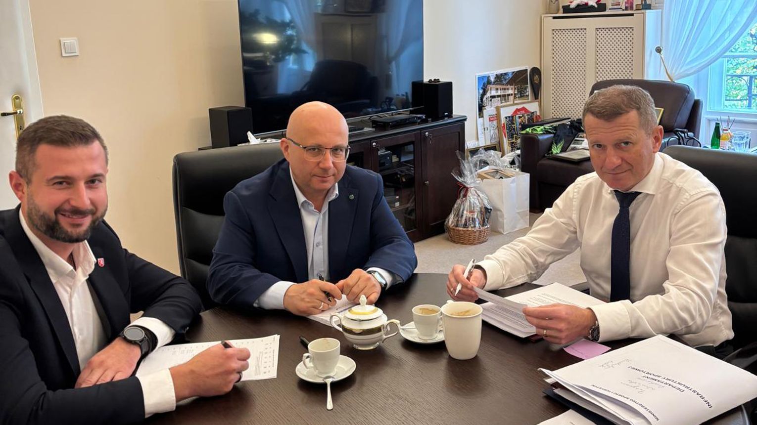 Współpraca, która przynosi efekty. Poseł Dziedzic i wójt Homa wspólnie pozyskali środki dla Gminy Świlcza