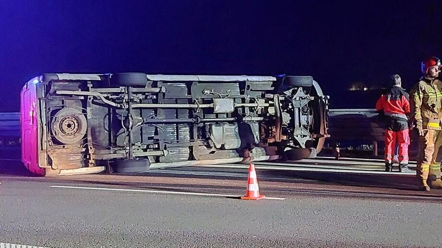 Wypadek busa na autostradzie A4 w okolicach Przeworska