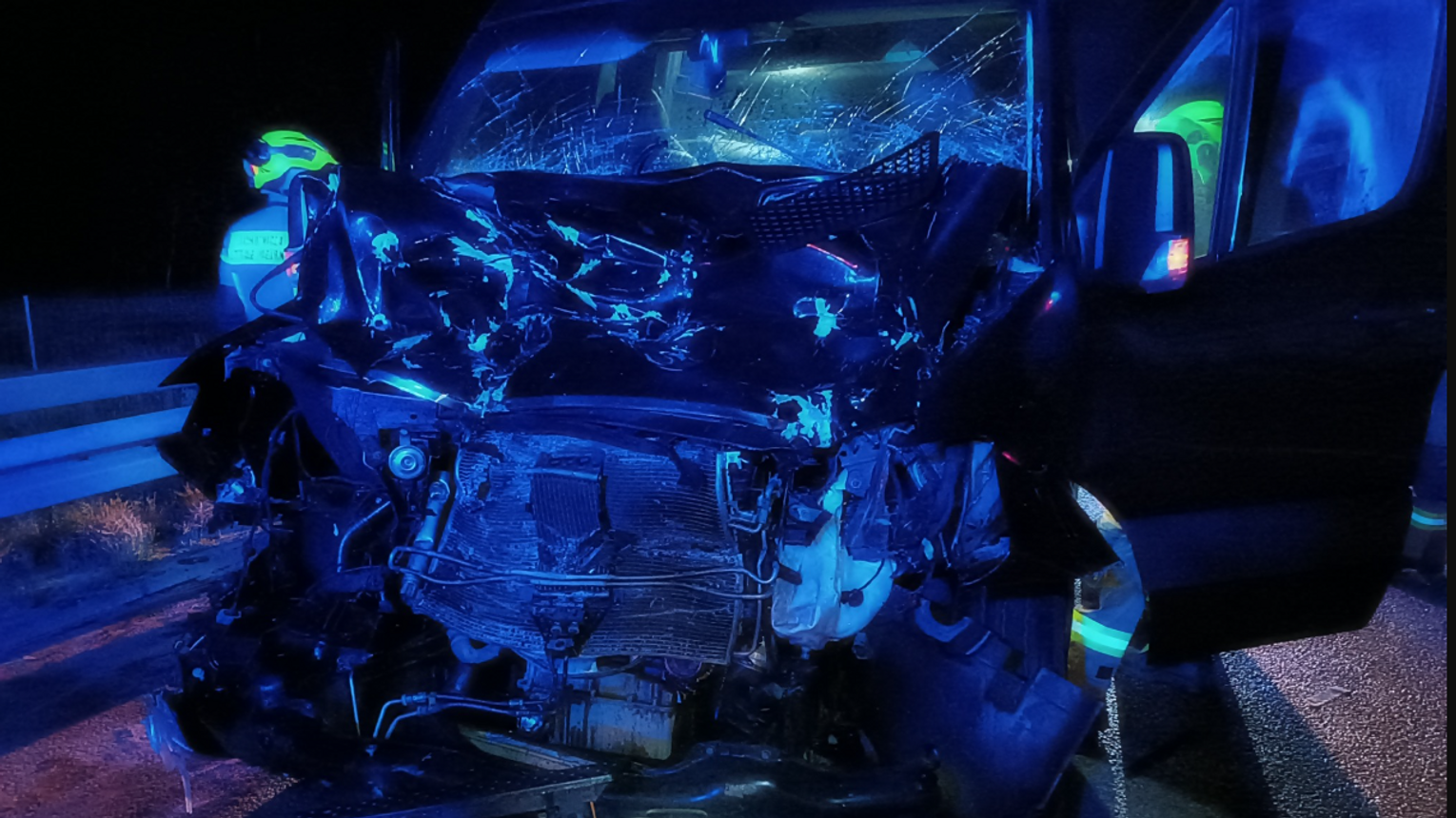 Wypadek na A4 w Czarnej Sędziszowskiej. Bus zderzył się z ciężarówką. Troje Ukraińców w szpitalu