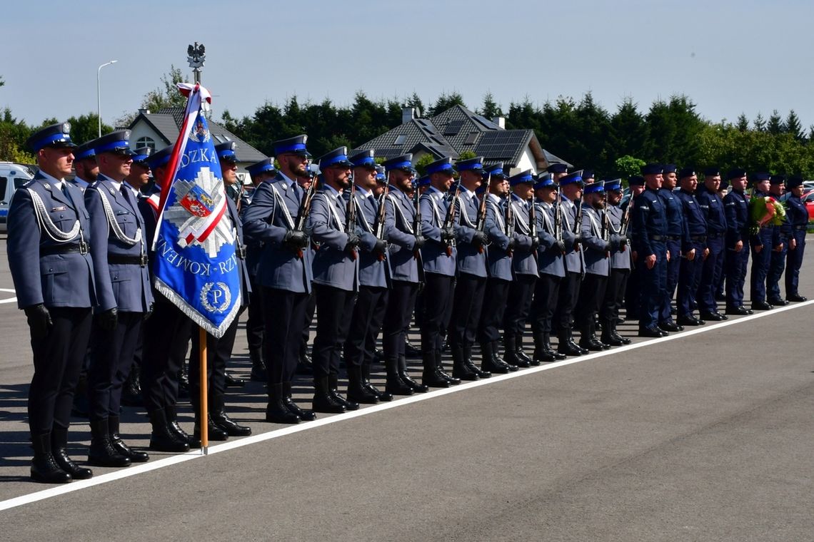 39 nowych policjantów złożyło ślubowanie w Rzeszowie