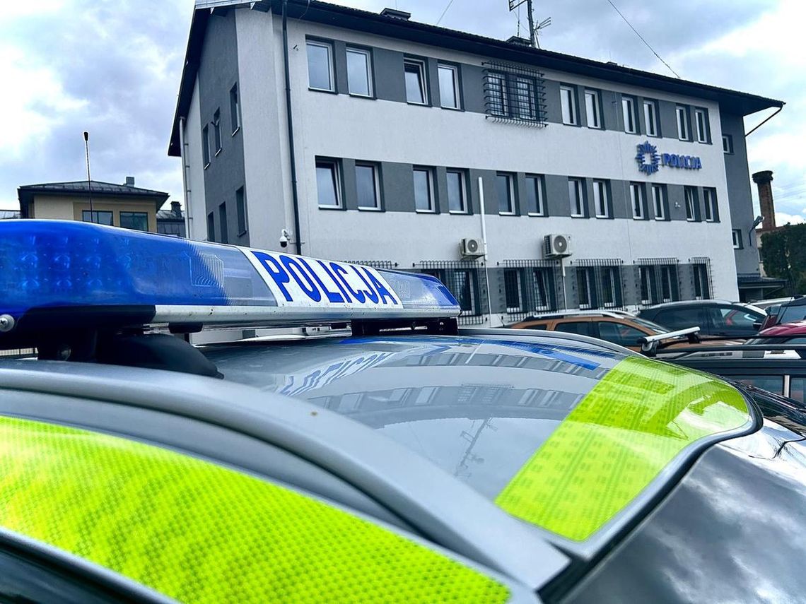 67-latek porażony prądem podczas zdejmowania dekoracji