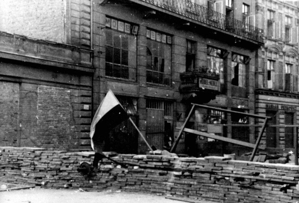 77 lat temu w Warszawie wybuchło powstanie – największa akcja zbrojna podziemia w okupowanej przez Niemców Europie