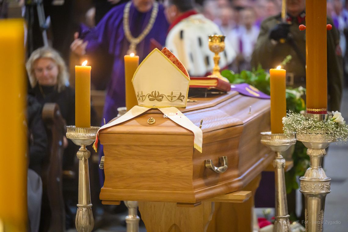 Abp Józef Michalik spoczął w podziemiach Bazyliki Archikatedralnej