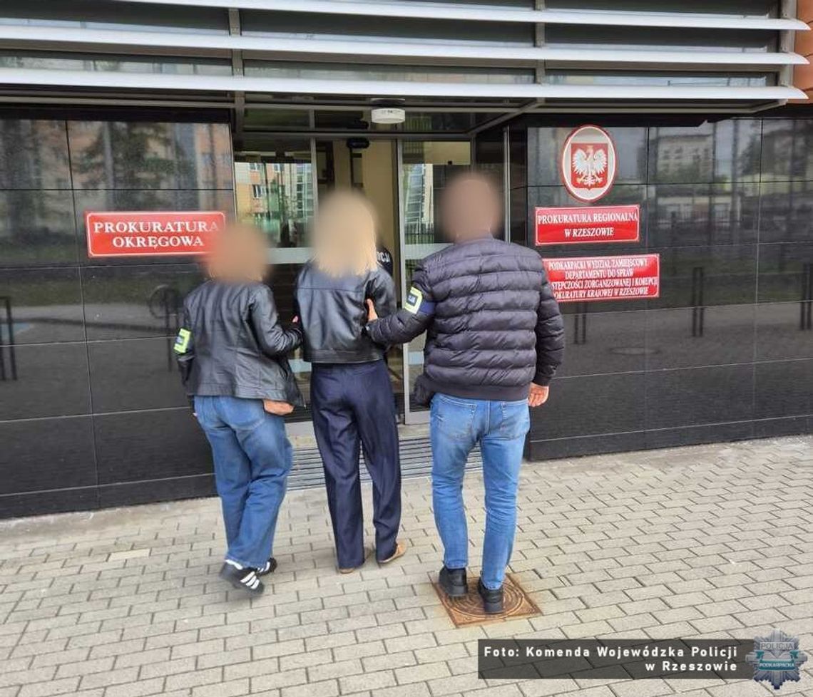 Kasjerka z rzeszowskiego banku wyprowadziła ponad milion z kont klientów. 127 przelewów i szokujące ustalenia!