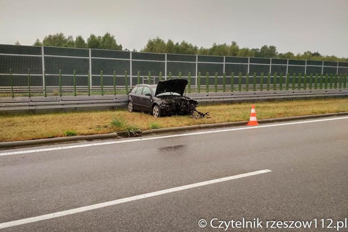 Autostrada A4. Samochód uderzył w bariery. Utrudnienia