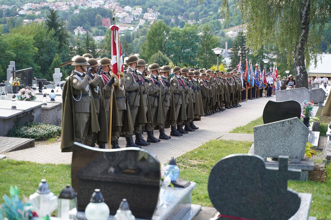 Błażowa pamięta o swoich bohaterach. Obchody Święta Wojska Polskiego połączyły historię i współczesność