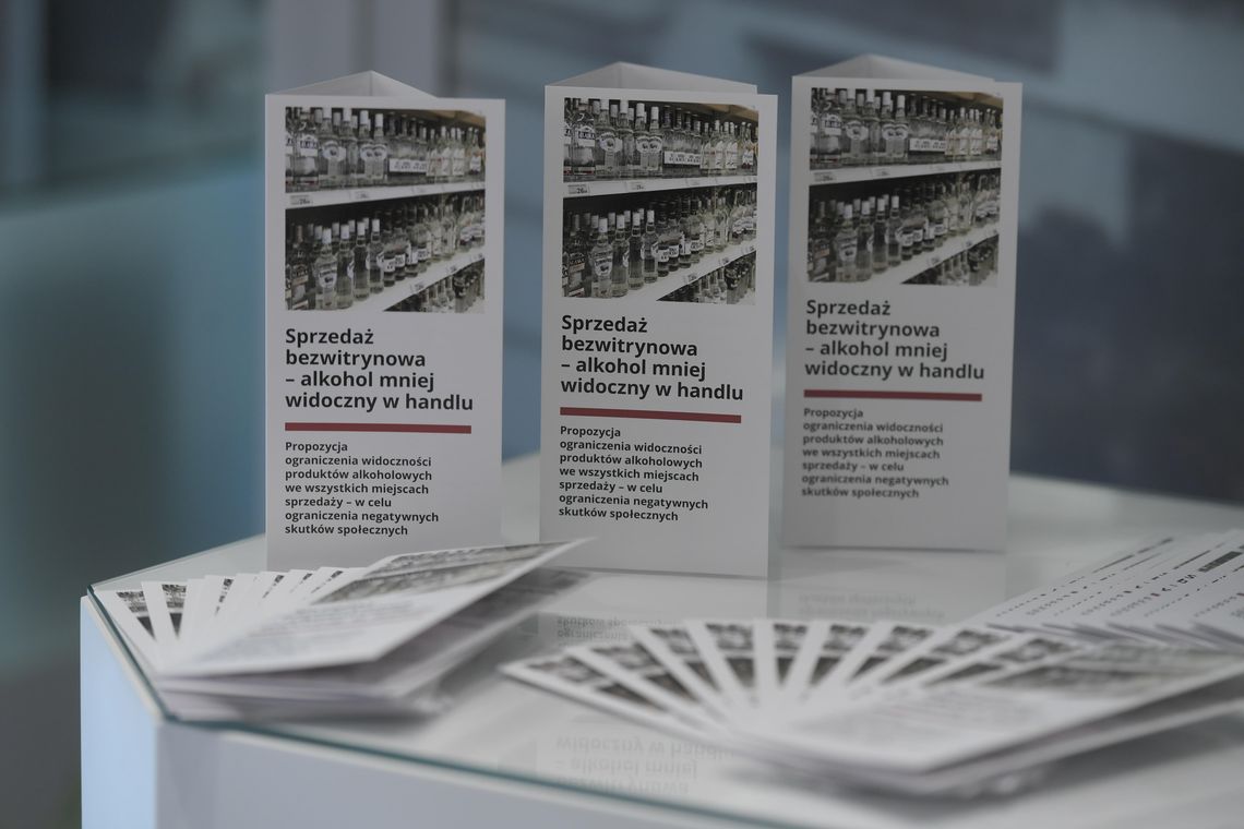 Branża paliwowa prezentuje koncepcję sprzedaży bezwitrynowej na stacjach benzynowych Branża paliwowa prezentuje koncepcję sprzedaży bezwitrynowej na stacjach benzynowych