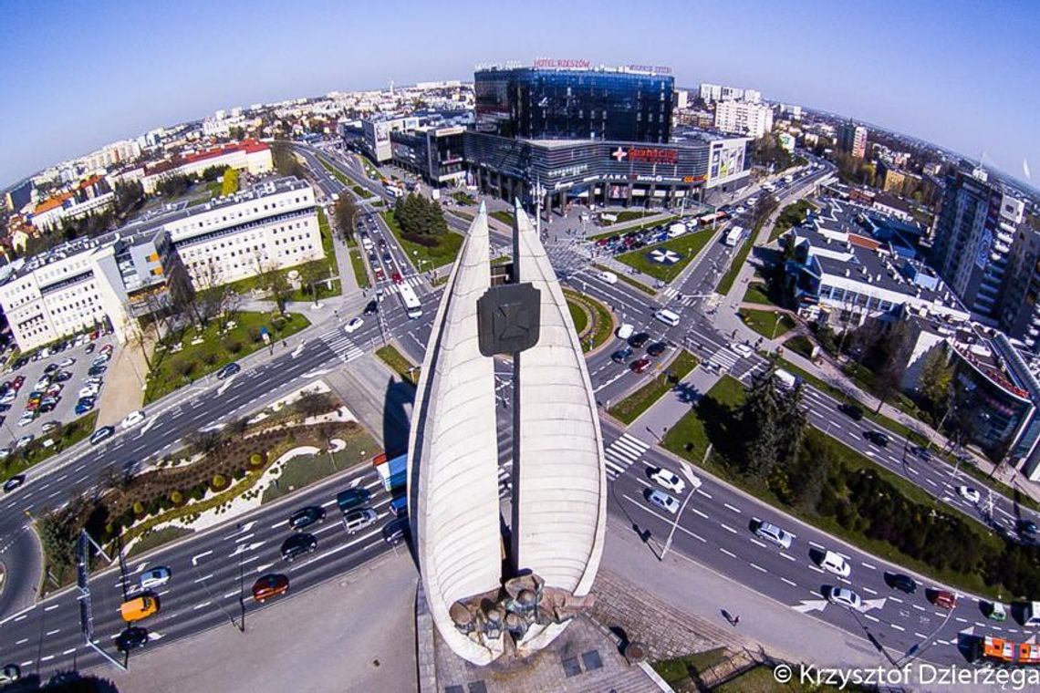 Budżet Rzeszowa na 2022 rok. W planach parki kieszonkowe, parklety, place zabaw i park linowy