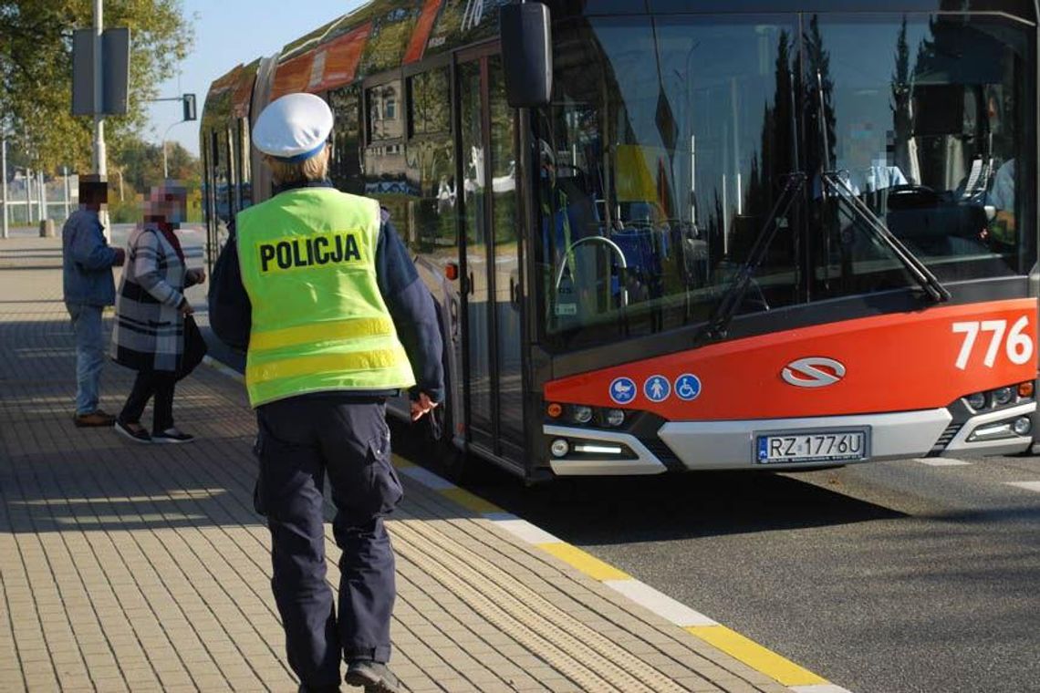 Covid-19: policyjne kontrole przestrzegania obostrzeń trwają