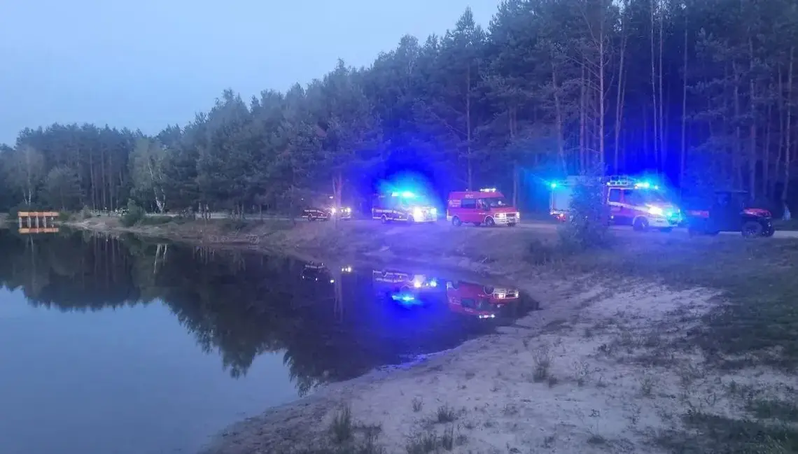 Dramatyczny finał poszukiwań 72-latka. Ciało zaginionego seniora wyłowiono ze zbiornika wodnego Dramatyczny finał poszukiwań 72-latka. Ciało zaginionego seniora wyłowiono ze zbiornika wodnego