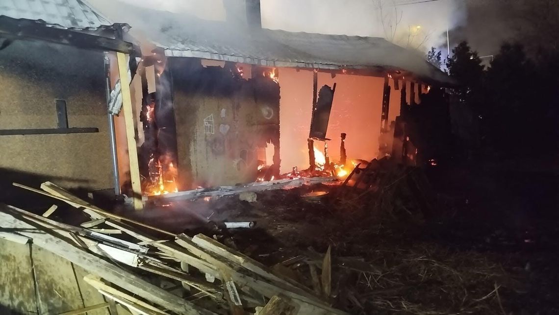 Dramatyczny pożar w Tyczynie. Zgasło serce lokalnej kultury [ZDJĘCIA]