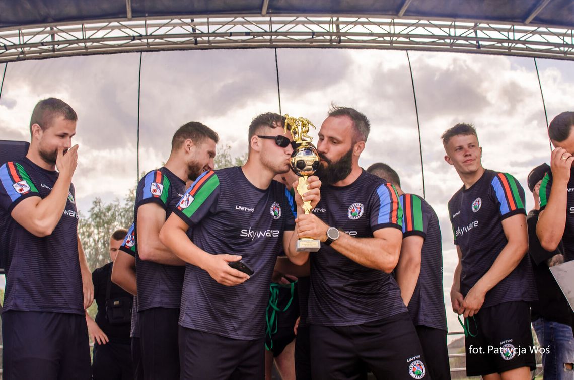 FA7CUP 2025. Crasnovia Krasne gościła Tomasza Hajto i AMP futbol