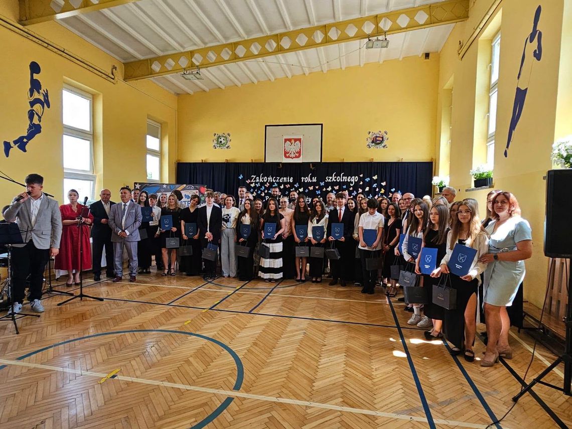 Gmina Świlcza zakończyła rok szkolny i nagrodziła najzdolniejszych uczniów