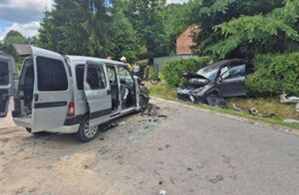 Groźny wypadek w Błędowej Tyczyńskiej. Cztery osoby ranne
