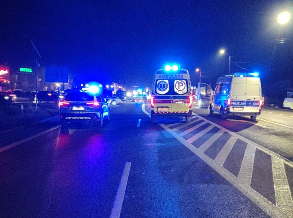 Groźny wypadek z udziałem radiowozu w Rzeszowie. Po zderzeniu z audi cztery osoby trafiły do szpitala