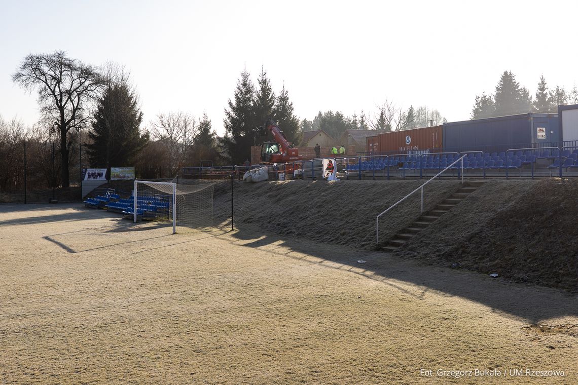 Grunwald Budziwój w przebudowie. Stadion zyska nowoczesne zaplecze