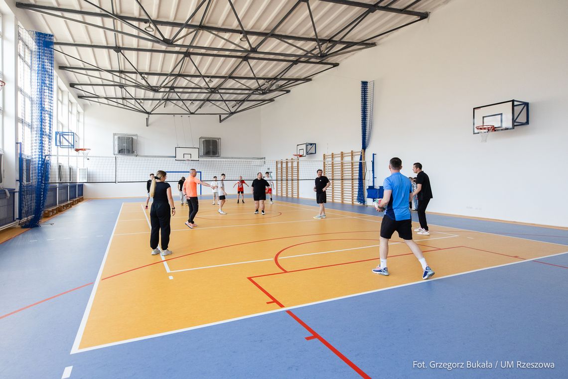 Hala sportowa w SP nr 16 w Rzeszowie wyremontowana