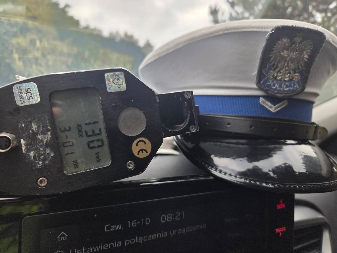Jechał z prędkością 130 km/h w obszarze zabudowanym. Zarobił 2,5 tys. zł i 15 pkt!