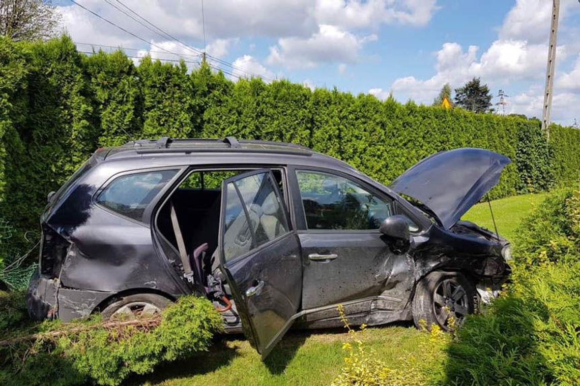 Kolizja w Przewrotnem. Zderzenie dwóch samochodów [FOTO]