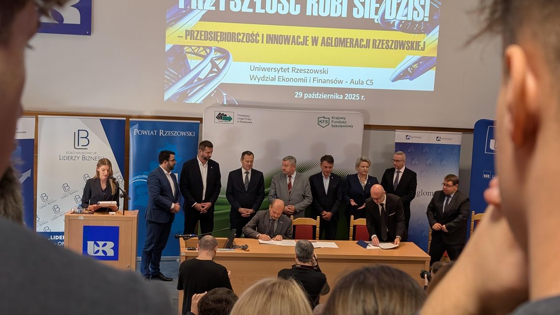 Konferencja "Przyszłość robi się dziś". Innowacje i przedsiębiorczość w Aglomeracji Rzeszowskiej Konferencja "Przyszłość robi się dziś". Innowacje i przedsiębiorczość w Aglomeracji Rzeszowskiej