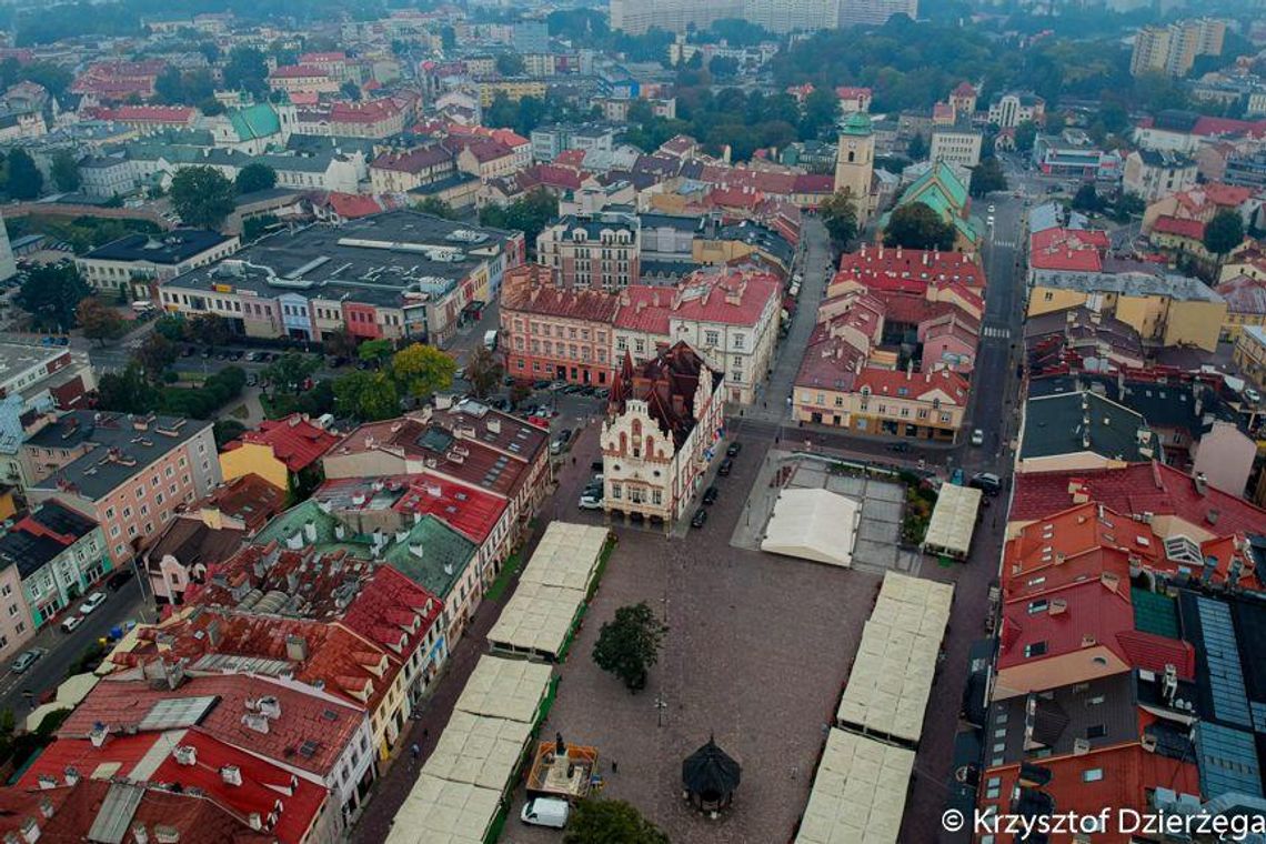 Koronawirus jednym z tematów wtorkowej sesji Rady Miasta