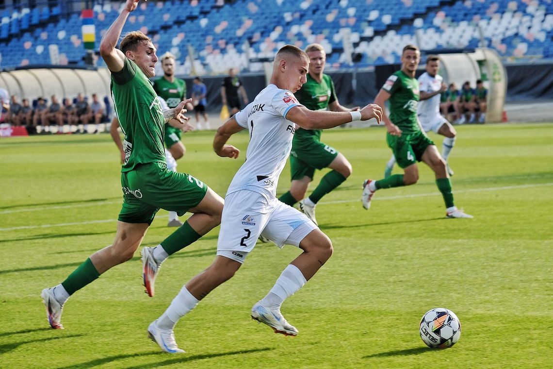 "Marek Zub awans zrób"? Stal wygrywa z Wartą 4:0 [FOTO]