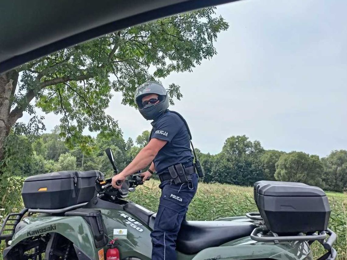 Matka z trójką dzieci zgubiła się w lesie. Konieczna była pomoc policji