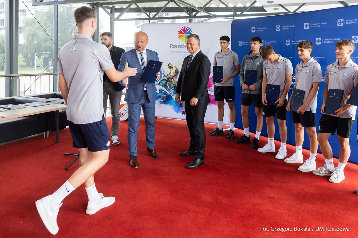 Miasto Rzeszów wspiera rekordową kwotą klub Stal Rzeszów
