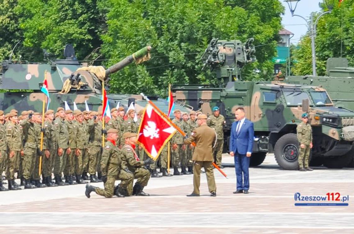 Minister Błaszczak na święcie 3.PBOT w Boguchwale