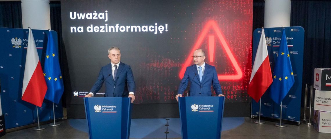 Minister cyfryzacji: nie ma sygnałów o zagrożeniu dla lotnisk w Polsce