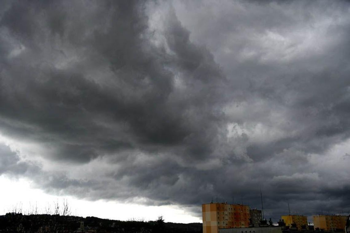 Na Podkarpacie wracają burze z gradem. RCB wydało alert