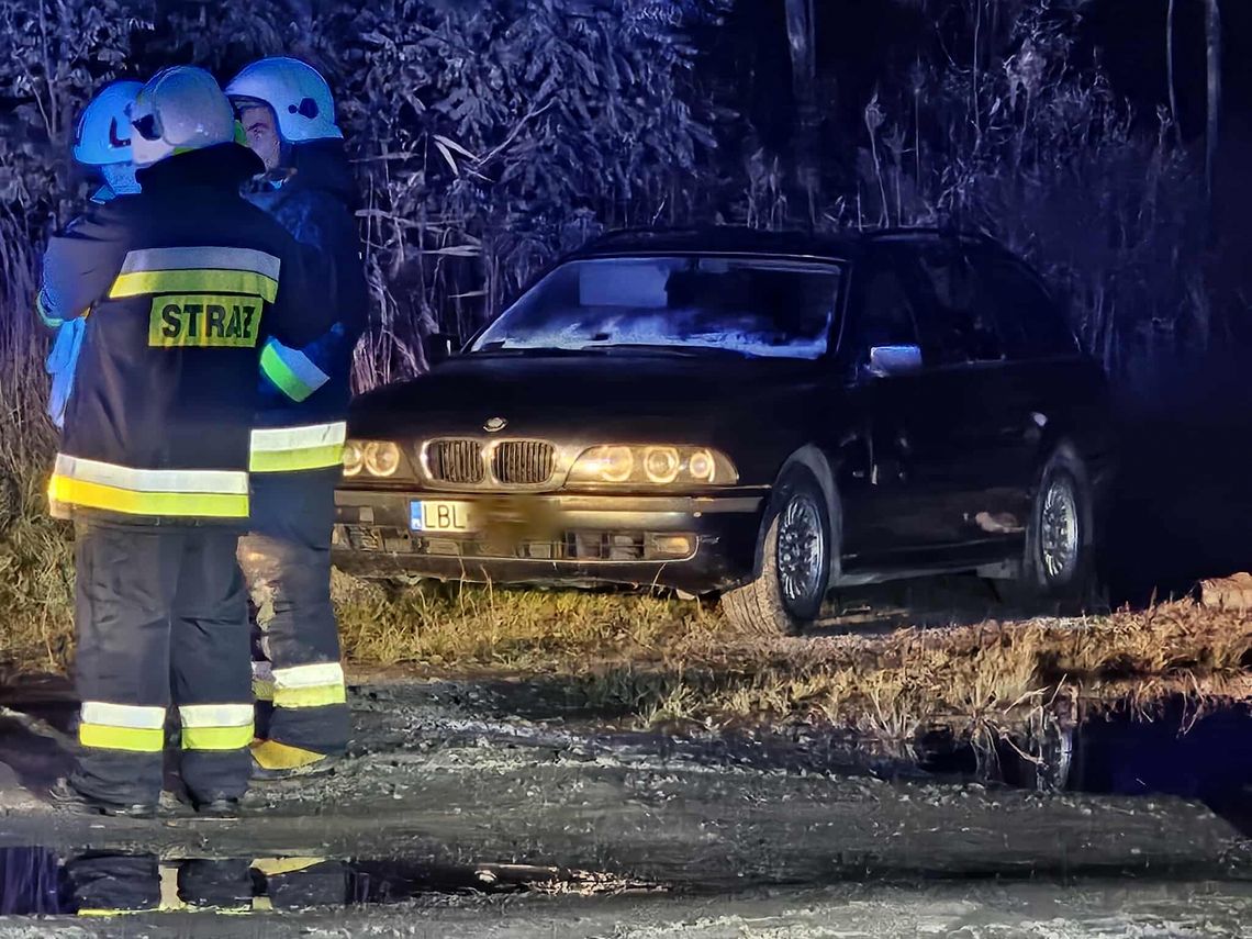Nieprzytomny mężczyzna w samochodzie. Stwierdzono zgon