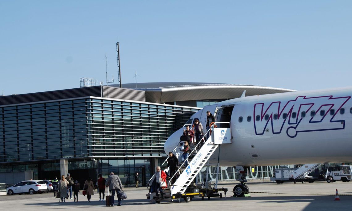 Nowa trasa i przewoźnik w Jasionce. Z Air Baltic polecimy do Rygi!