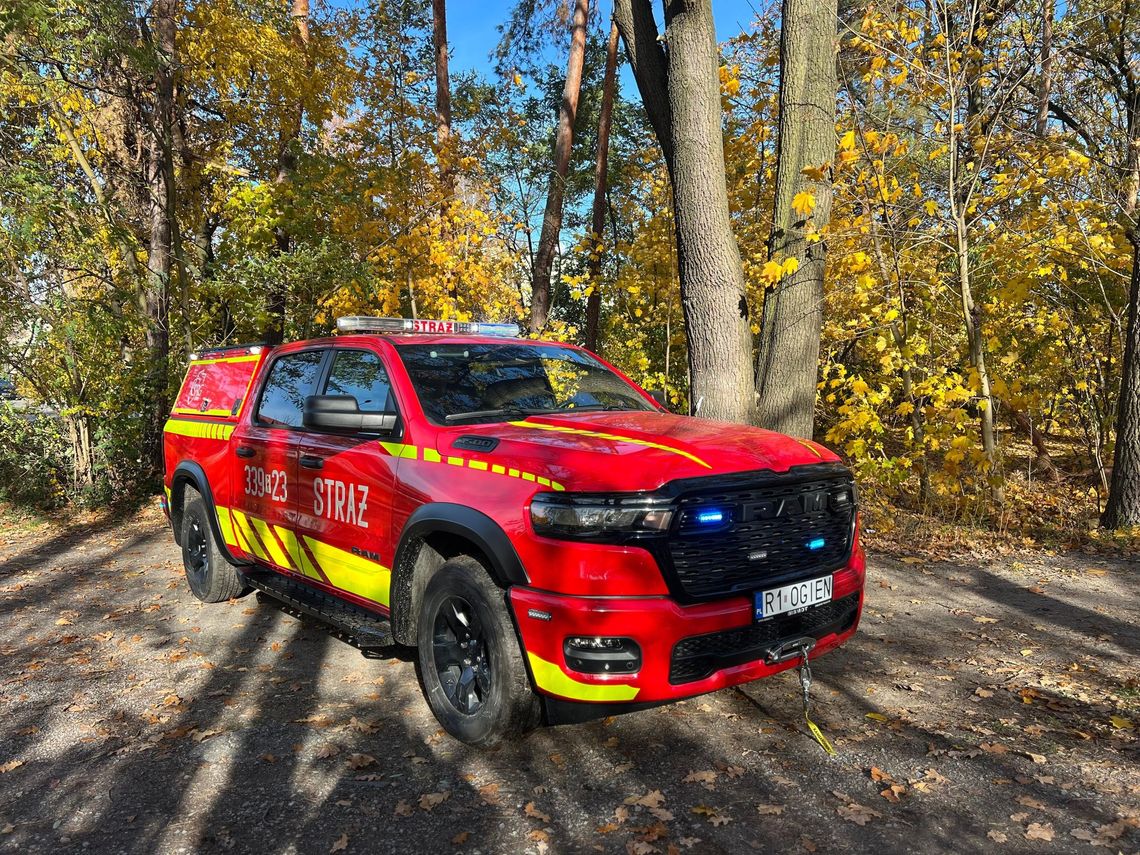 Nowy lekki samochód ratowniczo-rozpoznawczy trafił do OSP Świlcza