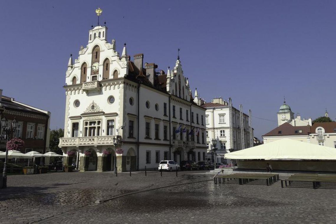 Obostrzenia w kraju przedłużone. Rzeszów idzie tym tropem