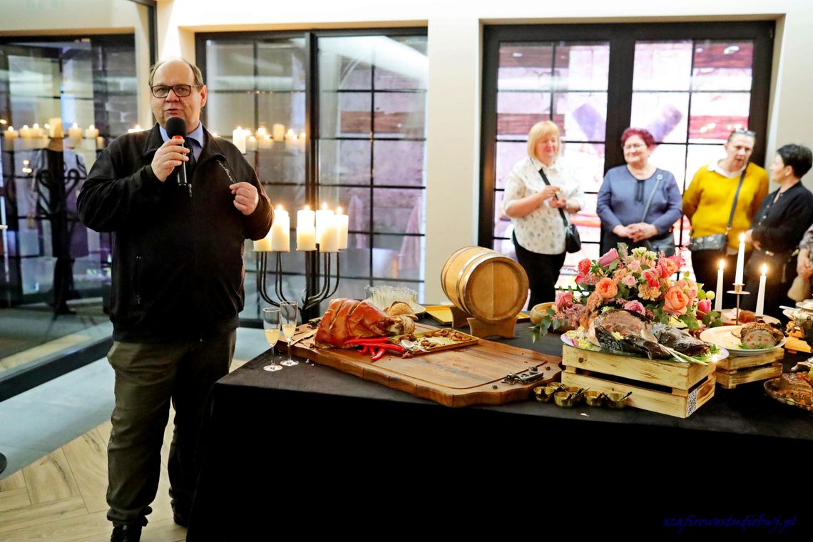 rządcówka Łąka - Trzebownisko - kuchnia dworska - dworski stół