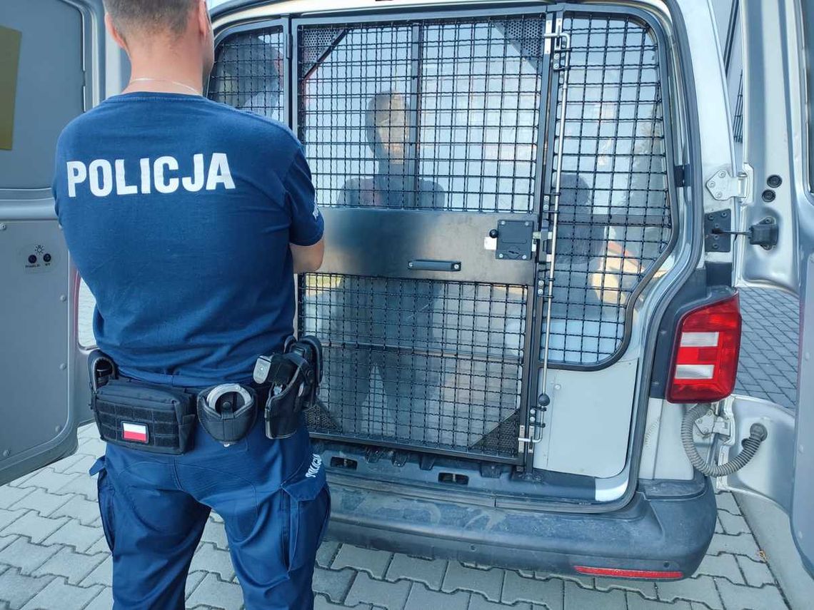 Ojciec śmiertelnie ugodził syna nożem w klatkę piersiową. Prokuratura bada sprawę
