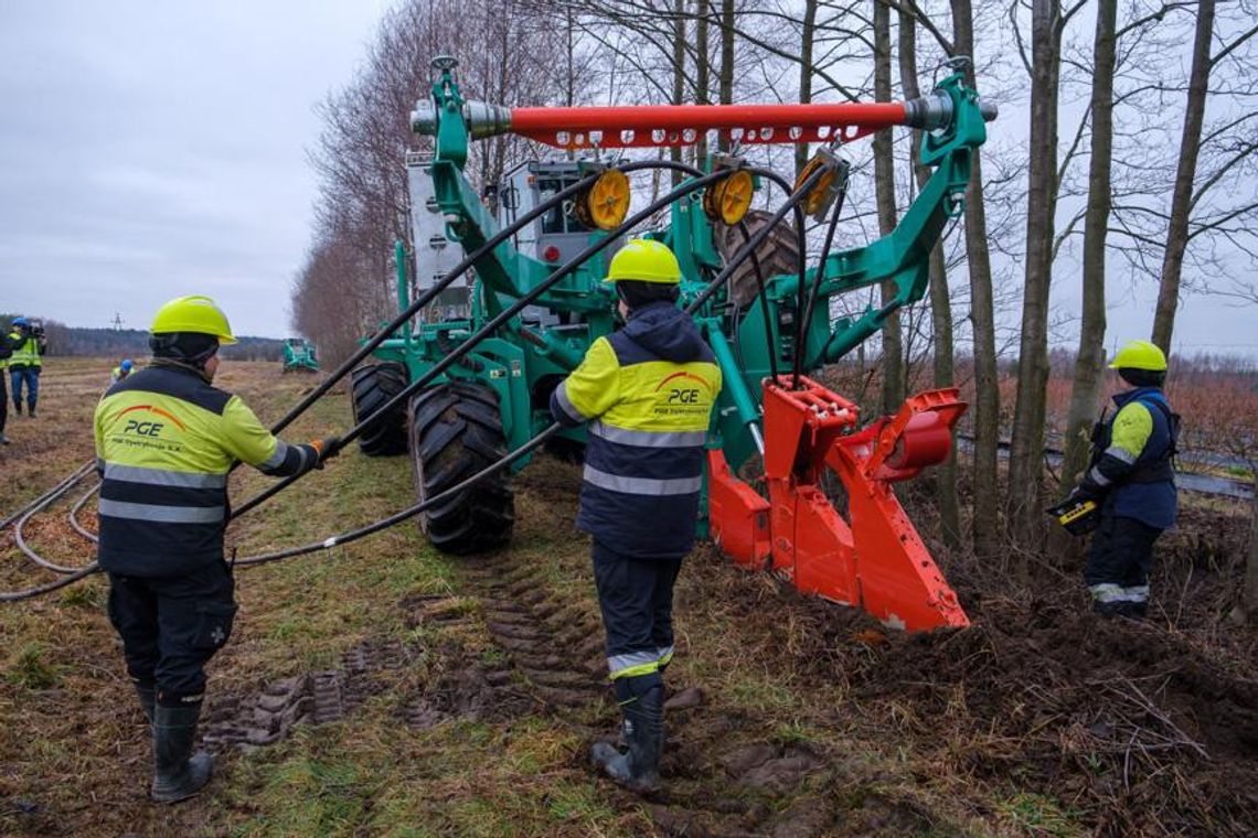 Pierwsza w Polsce maszyna do kablowania sieci energetycznych przyspieszy inwestycje