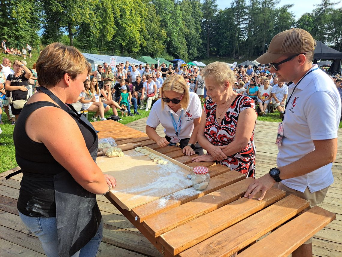 Pierogowy zawrót głowy w Tarnowcu podczas Festiwalu Smaków Regionalnych