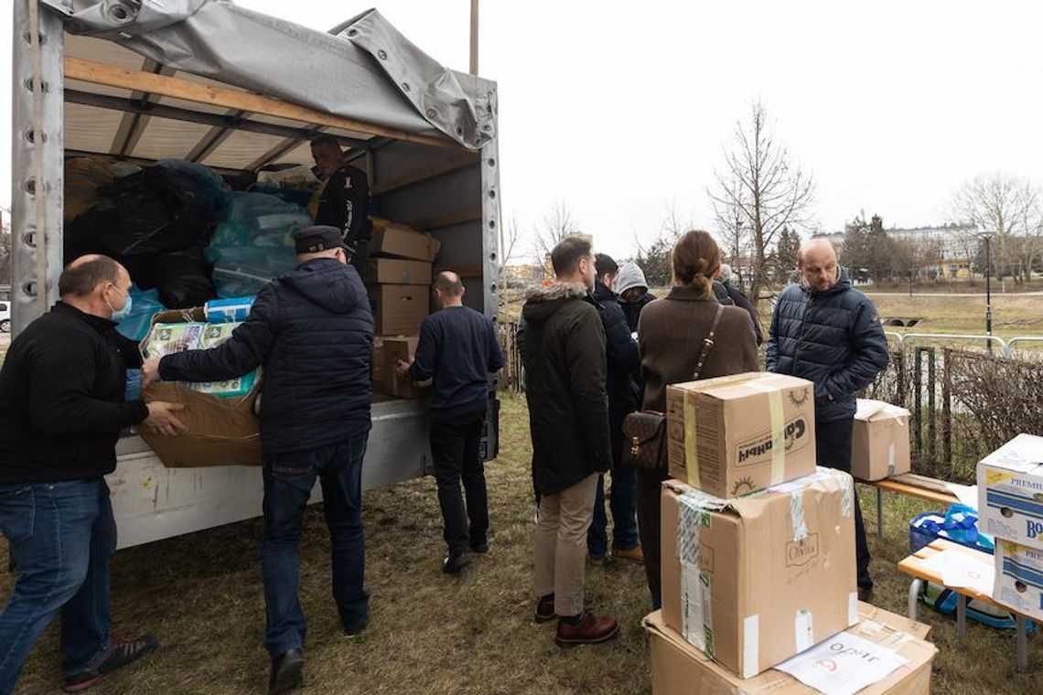 Pierwsze transporty z Rzeszowa wyruszyły na Ukrainę.