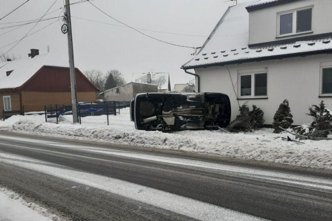 Pijany kierowca uderzył autem prosto w dom 