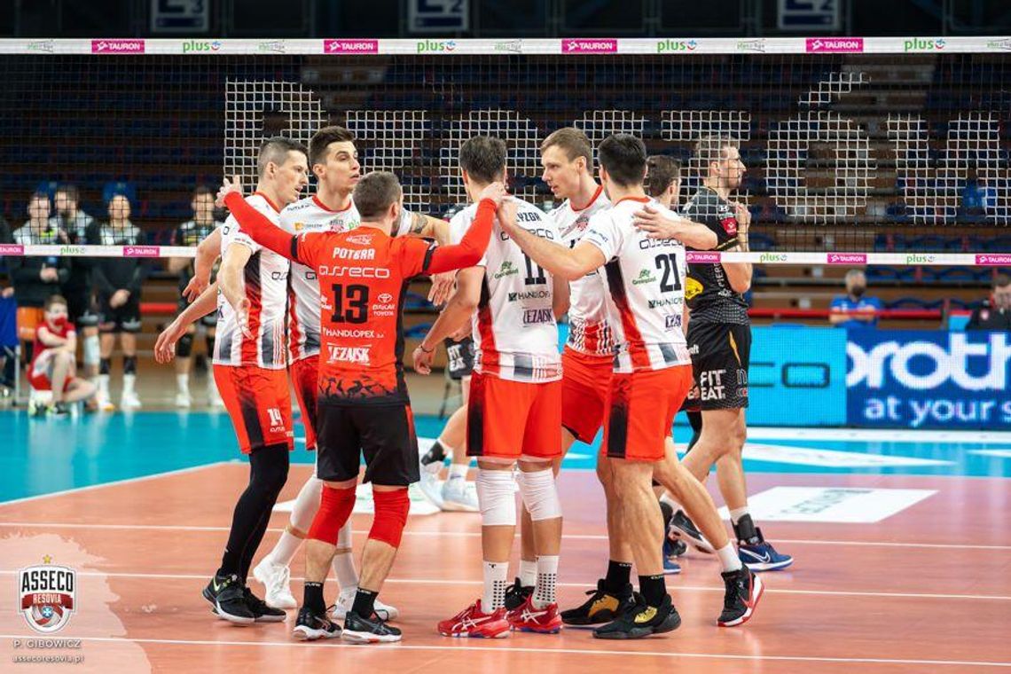 PlusLiga: Asseco Resovia w czterech setach ogrywa MKS Będzin