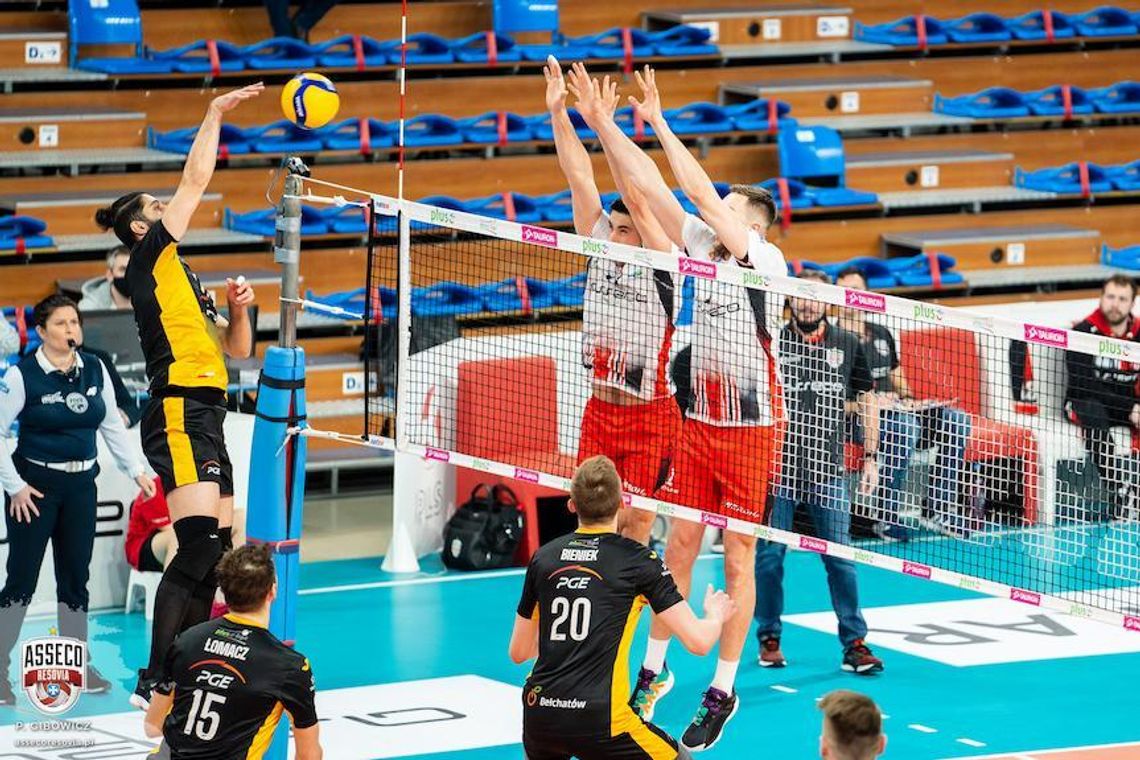 PlusLiga. Asseco Resovia zagra z PGE Skra Bełchatów na koniec kolejki