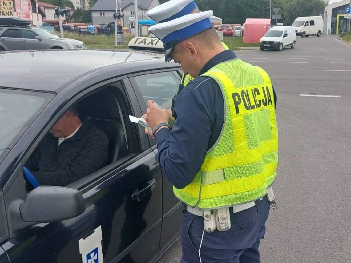 Policja skontrolowała przewozy "na aplikację" w Rzeszowie