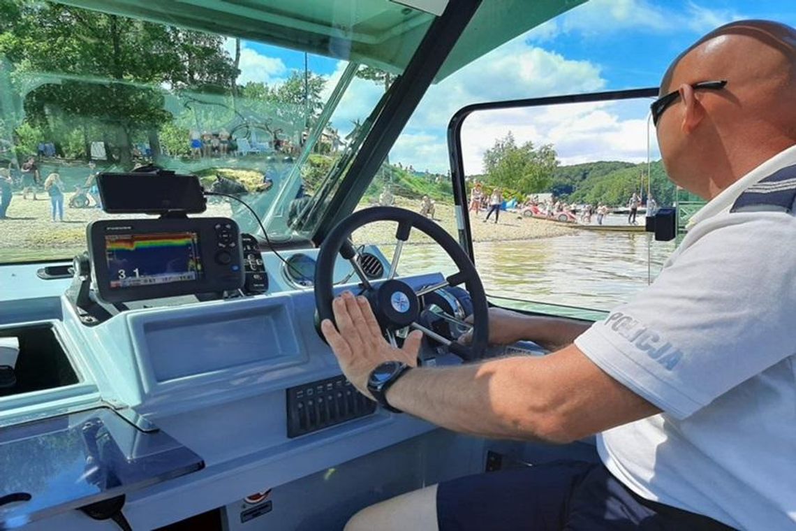 Policjanci ponownie apelują o ostrożność nad wodą