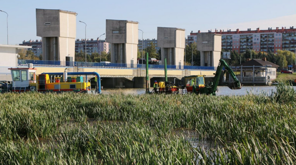 Ponad 3,5 mln zł kosztować będzie odmulanie Zalewu Rzeszowskiego.